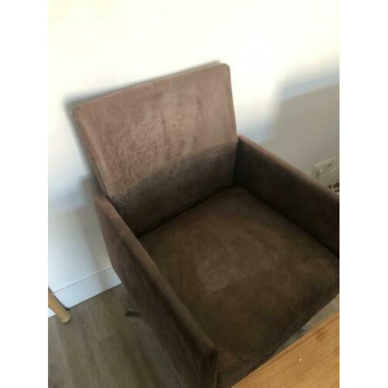 4 mooie eetkamer stoelen
