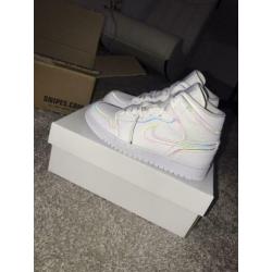 Air Jordan 1 Mid reflective 37,5