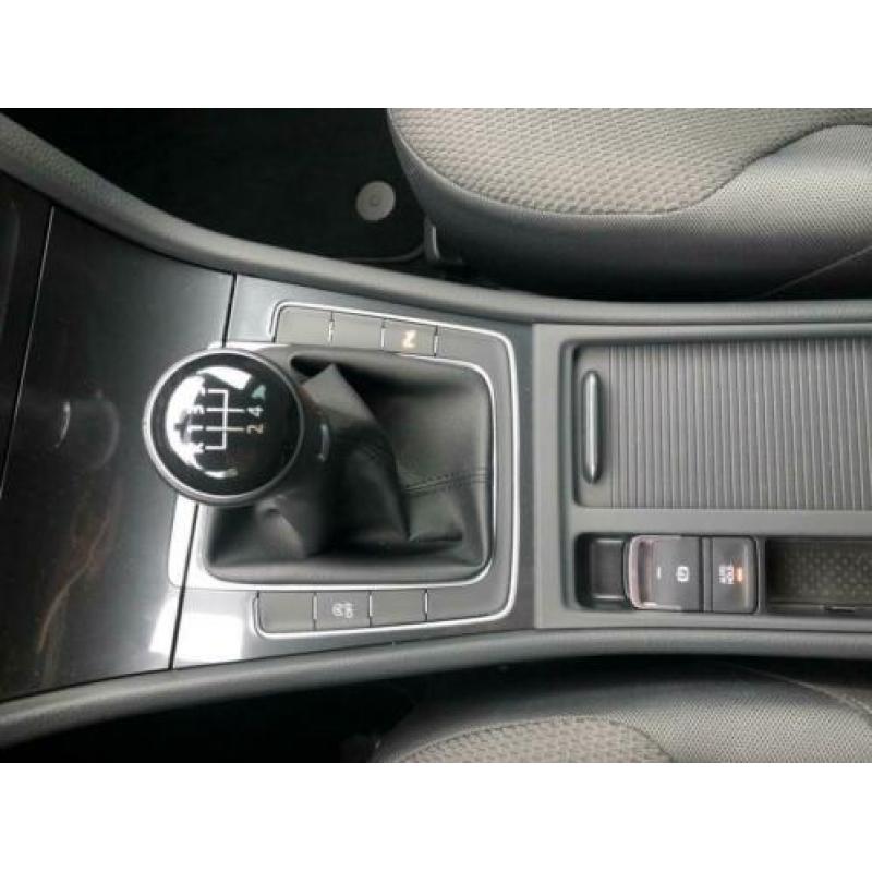Volkswagen Golf 1.6 TDI Highline Business R