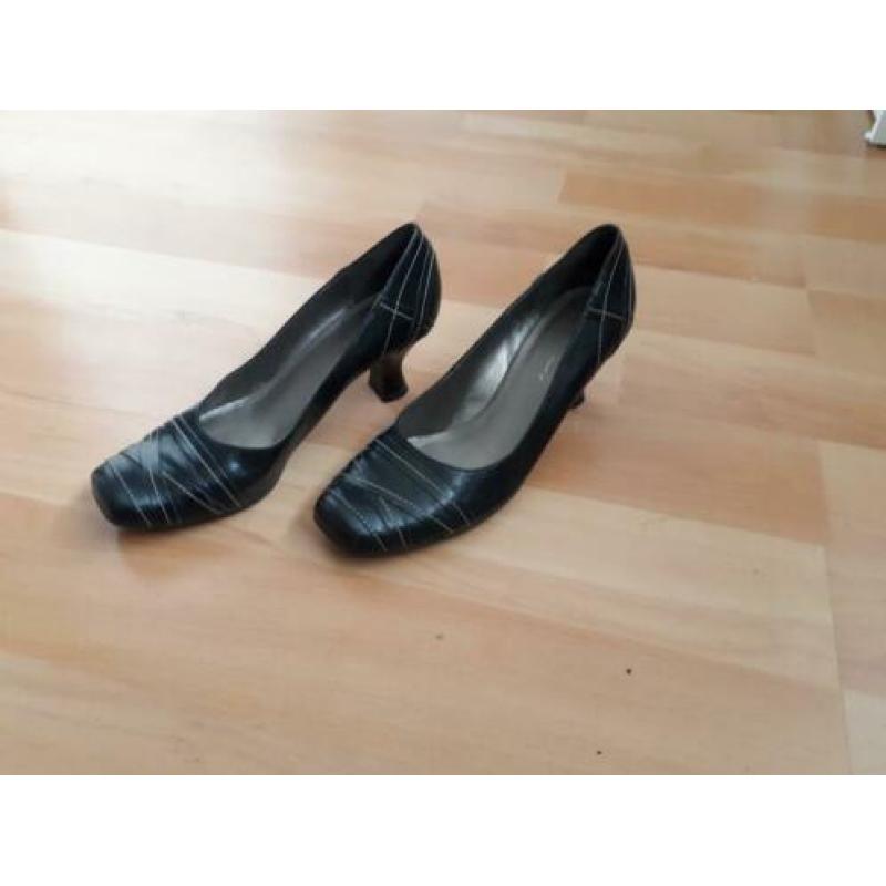 Zwarte Dolcis pumps hakken 40 als nieuw!!