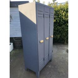 Grijze Locker / kinderkleedingkast