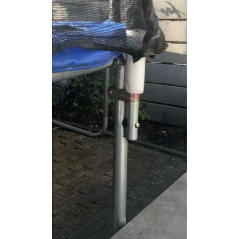 Trampoline 305