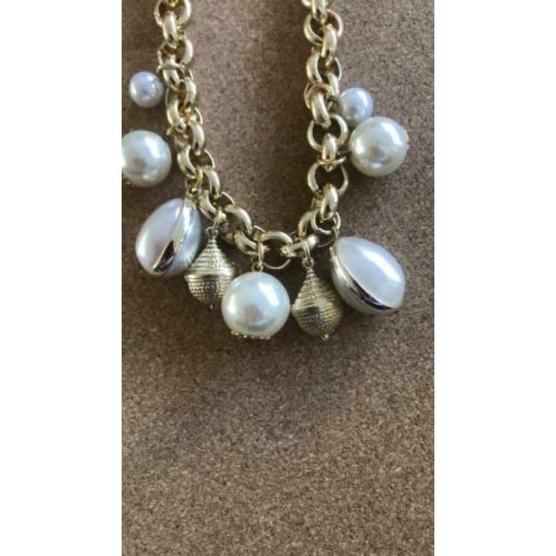 Goudkleurige ketting