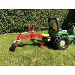 John Deere tractor met voorlader, graafmachine en gierton.