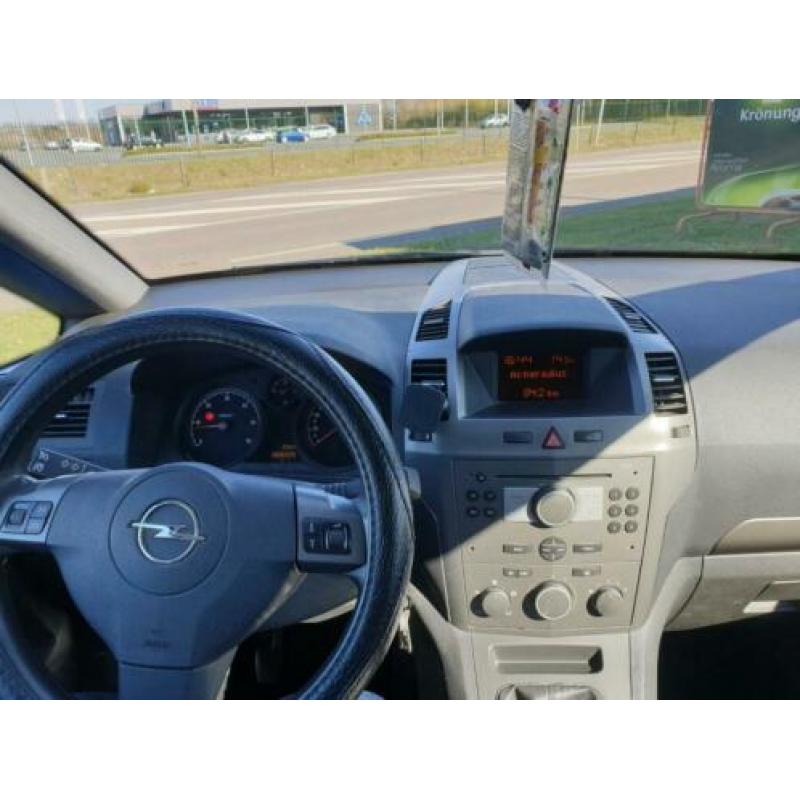 Opel Zafira 1.9 Cdti 88KW DPF 2005 Zwart