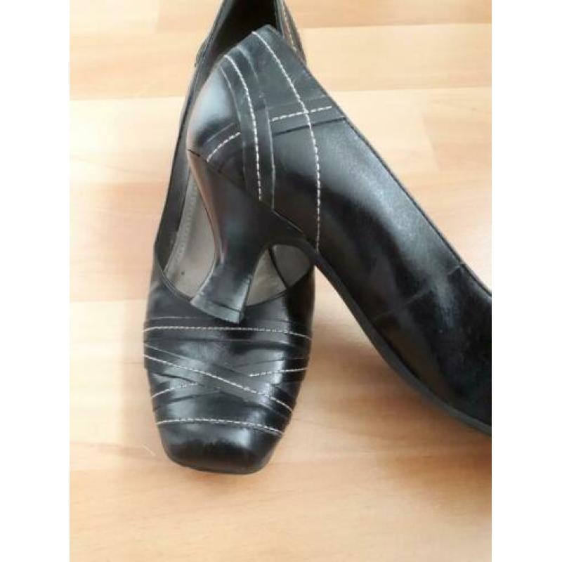 Zwarte Dolcis pumps hakken 40 als nieuw!!