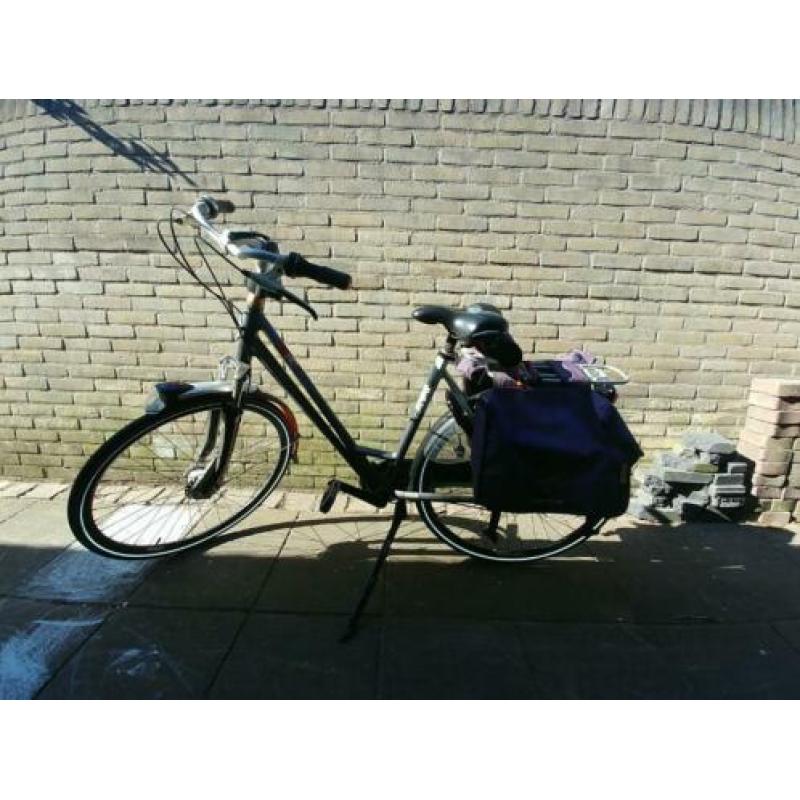 2 x limited editie gazelle fietsen.