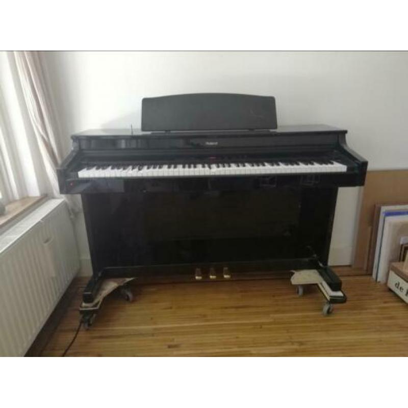 Roland HP730 digital piano fullsize keyboard