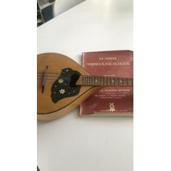 Retro Mandoline uit de DDR met boek