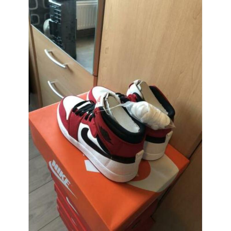 Jordan 1 Retro AJKO Chicago