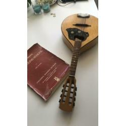 Retro Mandoline uit de DDR met boek
