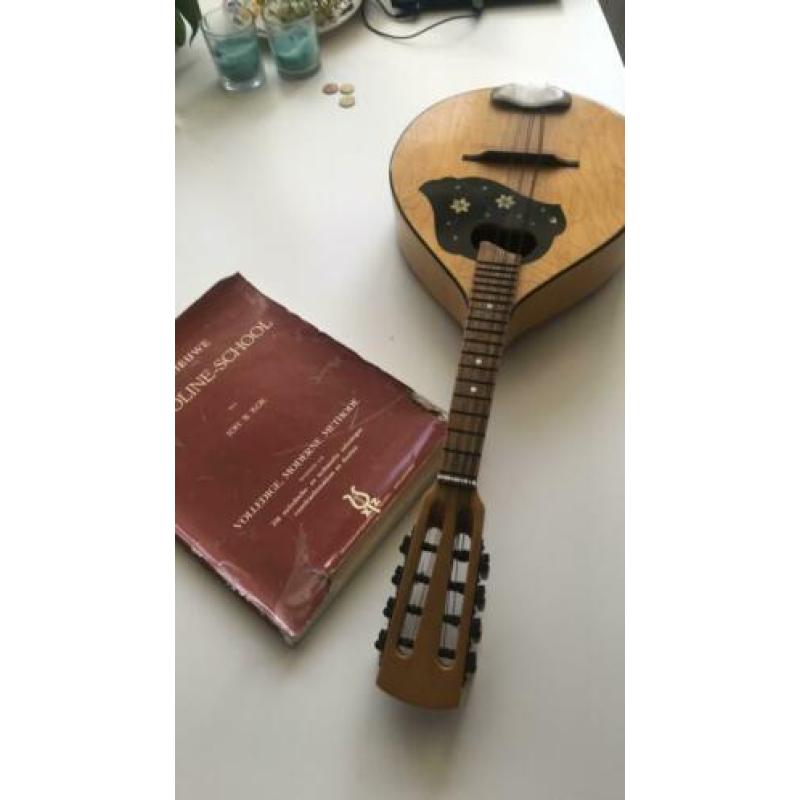Retro Mandoline uit de DDR met boek