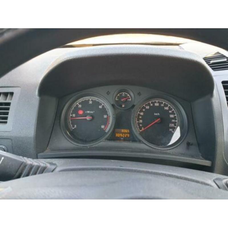 Opel Zafira 1.9 Cdti 88KW DPF 2005 Zwart