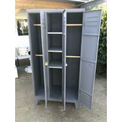 Grijze Locker / kinderkleedingkast