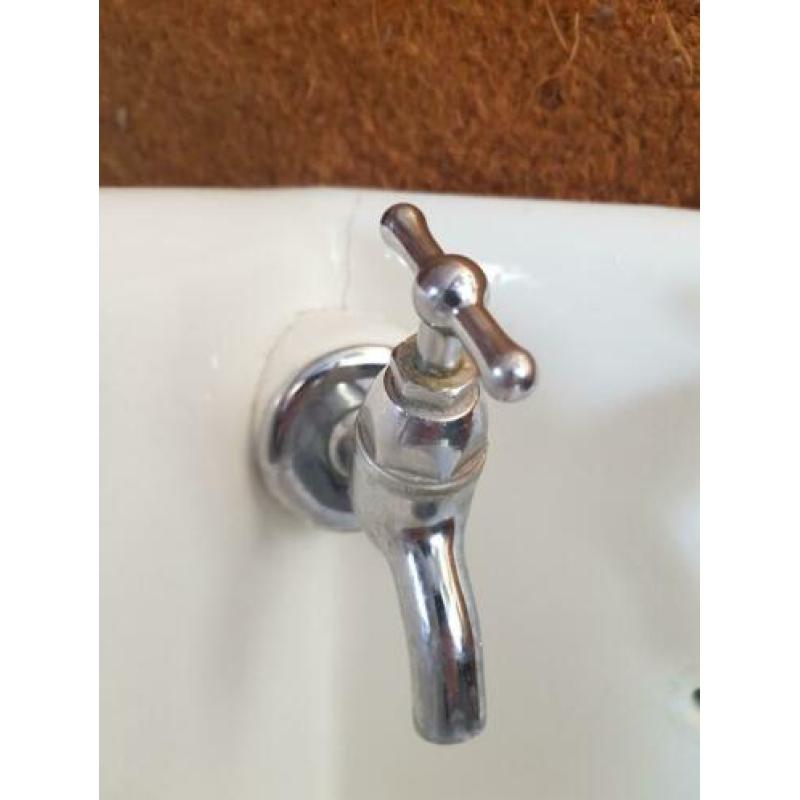 Vintage Twyfords Hanley hoekfontein
