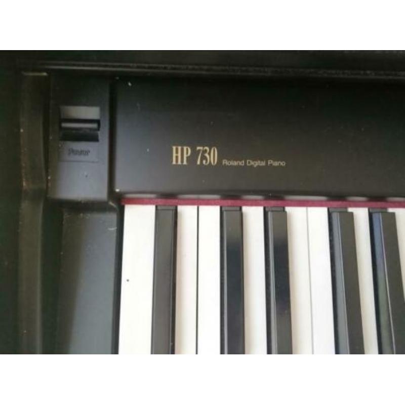 Roland HP730 digital piano fullsize keyboard