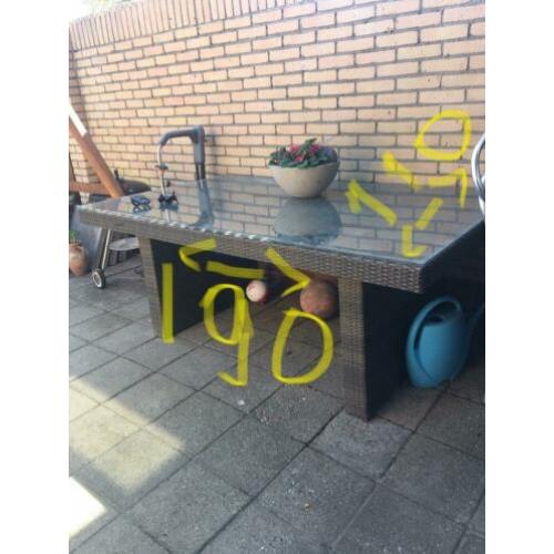 Tuin tafels mogelijk met 6 stoelen