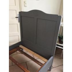 Antiek eiken bed 2m x 1m