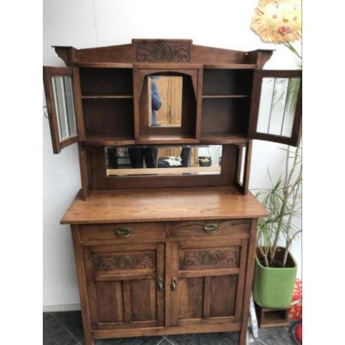 Antieke buffet Kast