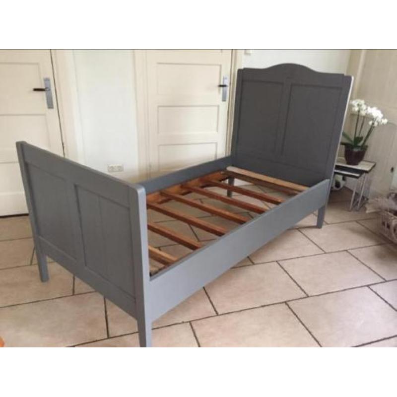Antiek eiken bed 2m x 1m