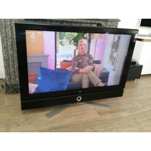 LOEWE Individual 40S Zwart LCD TV + dressoirvoet HDMI