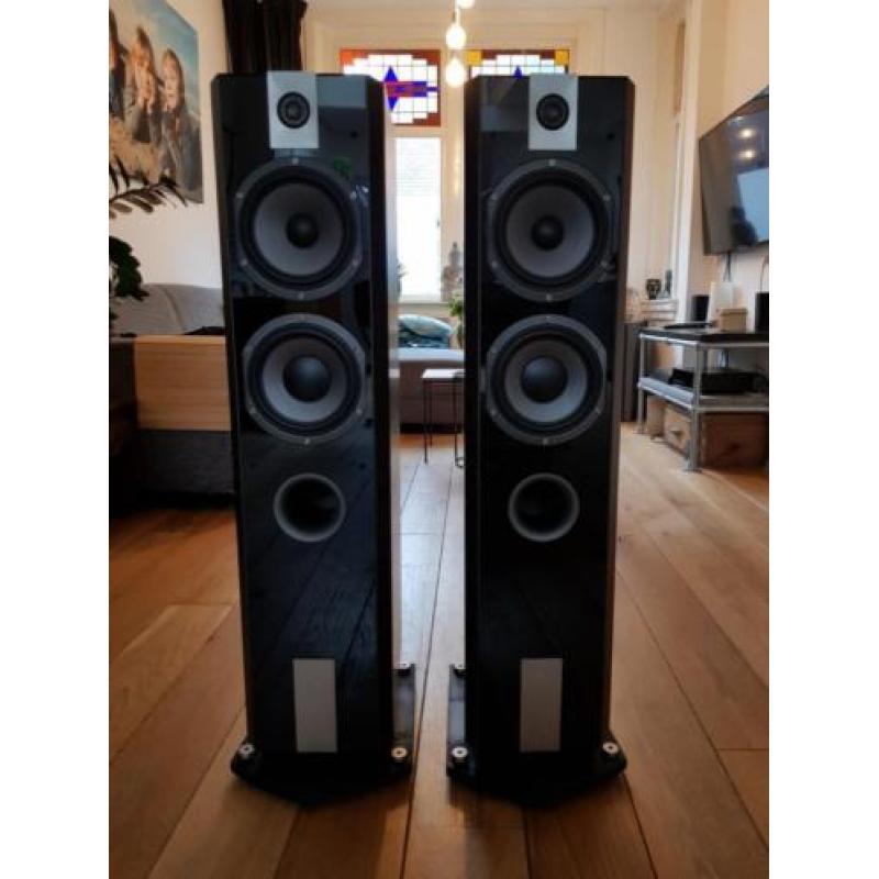 Focal 816v black ash