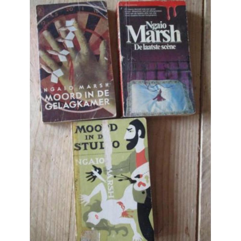 Marsh, Ngaio. 11 Detectives.