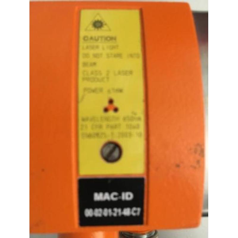 Te koop 2 IFM scanners/lasers/sensors met rood licht