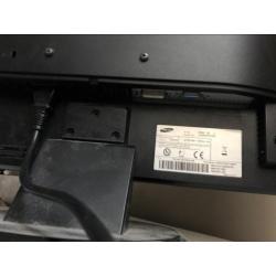 20 inch Samsung beeldscherm + muurbeugel