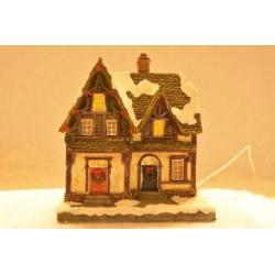 X-Mas Collection Kerstdorp huis met Kerstversiering