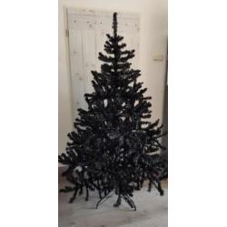 Mooie zwarte volle kerstboom 1.80 cm. vlamwerend