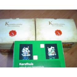 3 kersthuisjes met verlichting