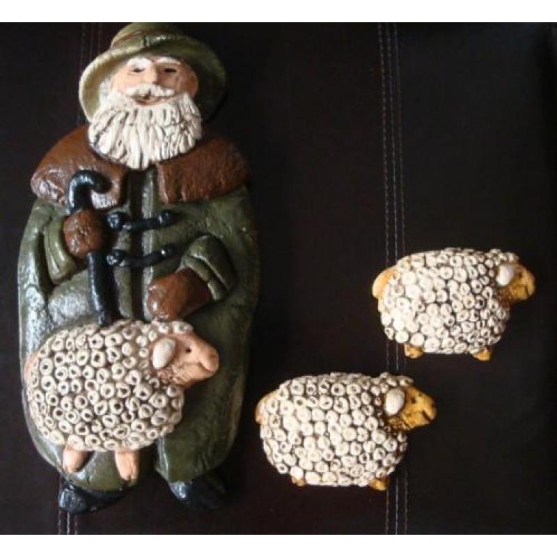 Gipsen herder met schapen kerst