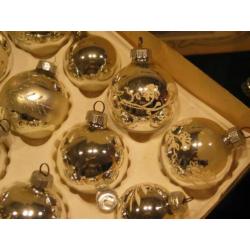 16 oude kerstballen in orginele oude doos zilverglas gdr etc
