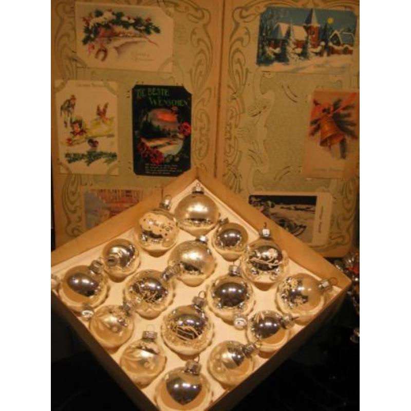 16 oude kerstballen in orginele oude doos zilverglas gdr etc