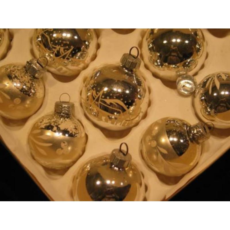16 oude kerstballen in orginele oude doos zilverglas gdr etc