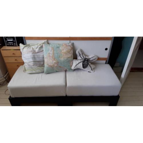 2 poef poefjes daybed