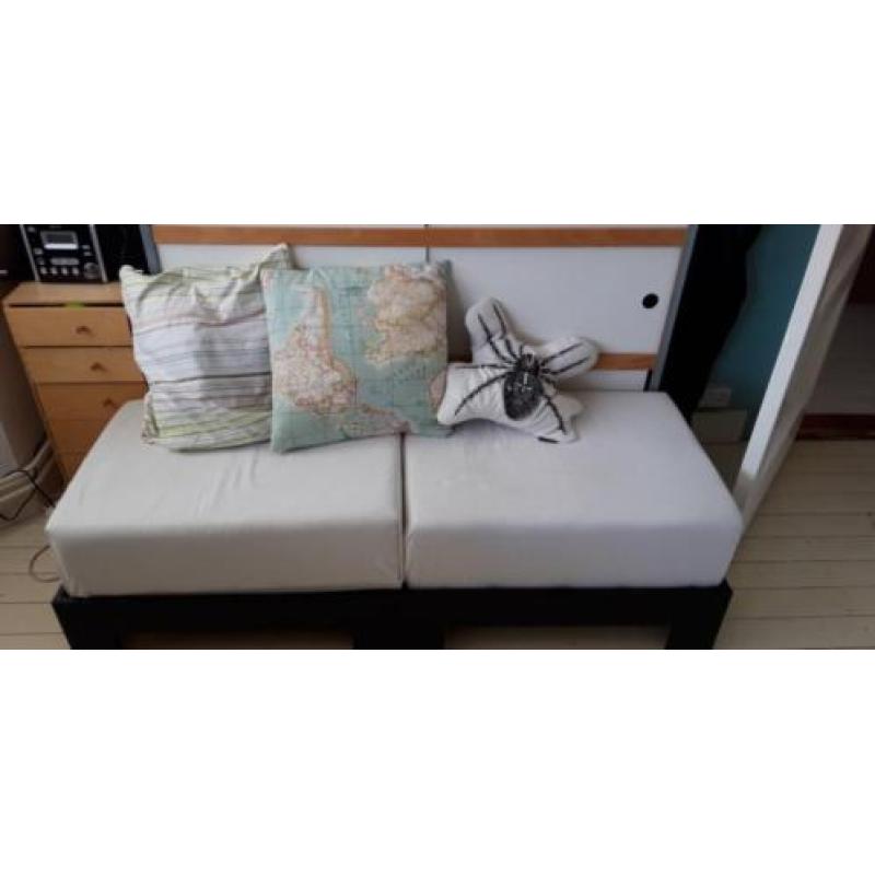 2 poef poefjes daybed
