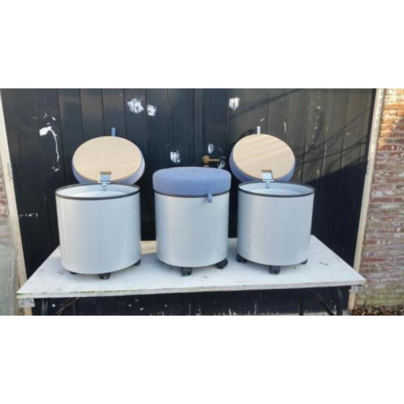 naaiatelier opberg poefen van staal