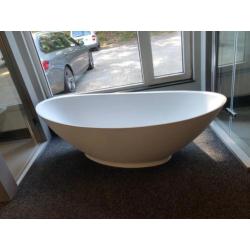 Solid Surface vrijstaand bad type 2 1860x820x590 NIEUW €1800
