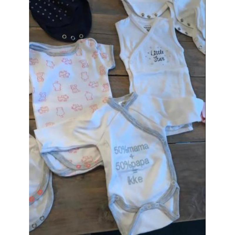Kledingpakket met rompers maat 50/56