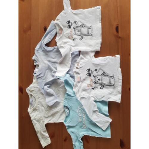 18 shirtjes maat 50/56