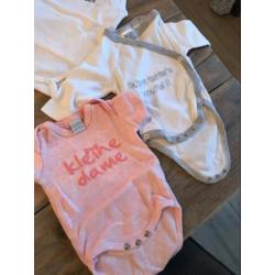 Kledingpakket met rompers maat 50/56