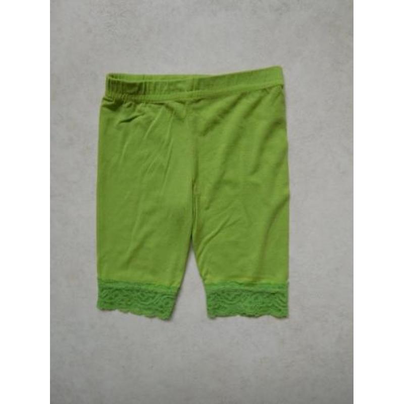 (F98) SALE! Groen baby broekje met kant