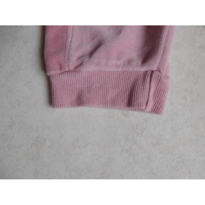 (G68) SALE! Mooi effe roze velours broekje