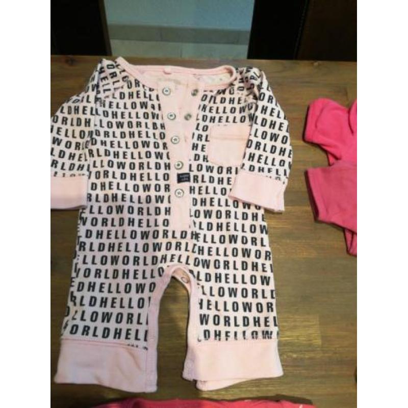 Mooi pakket voor een meisje, maat 50, 22 items