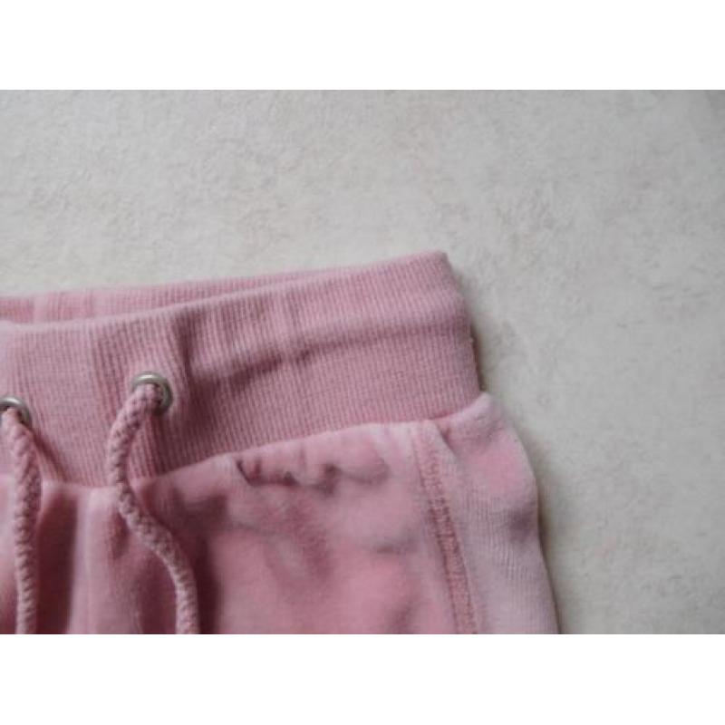 (G68) SALE! Mooi effe roze velours broekje