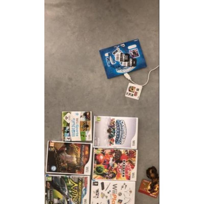 Wii te koop alles in 1 (prijs onderhandelbaar)