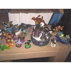 Ps3 met controllers en games en skylanders