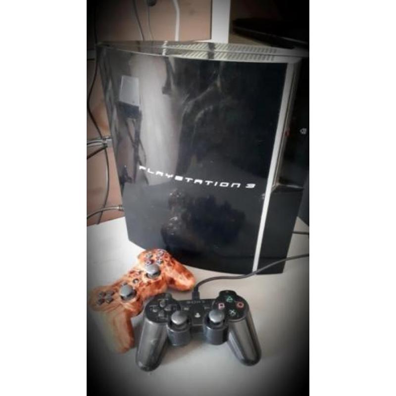 PS3 compleet, in goede staat, incl 2 conrollers